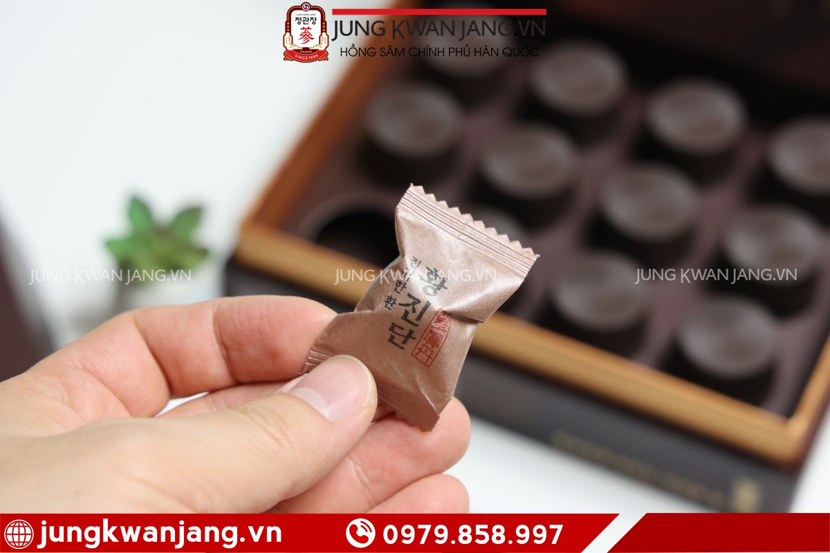 Hình Ảnh Thực Tế Viên Linh Đan Jung Kwan Jang 4g x 12 Viên Khi Còn Trong Bọc