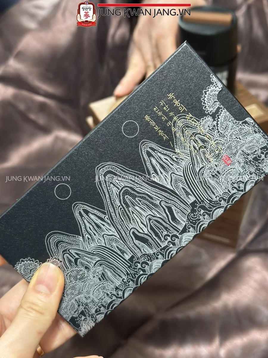 Cao Hồng Sâm Nhung Hươu Jung Kwan Jang CheonNok 180g x 2 Lọ