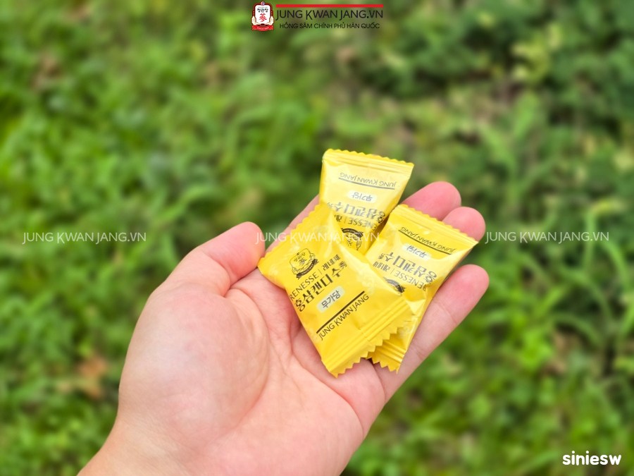 Sản phẩm Kẹo Hồng Sâm Không Đường Jung Kwan Jang 120g – tăng năng lượng và bồi bổ cơ thể