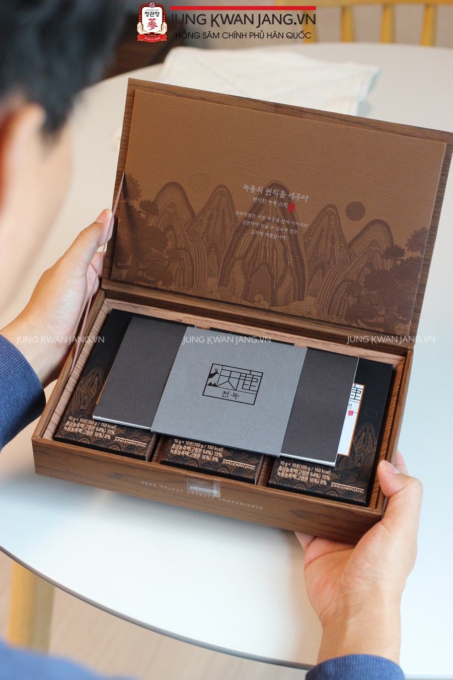 Hộp Nước Hồng Sâm Nhung Hươu Jung Kwan Jang 10g 30 gói – Bồi bổ sức khỏe, tăng cường sinh lực